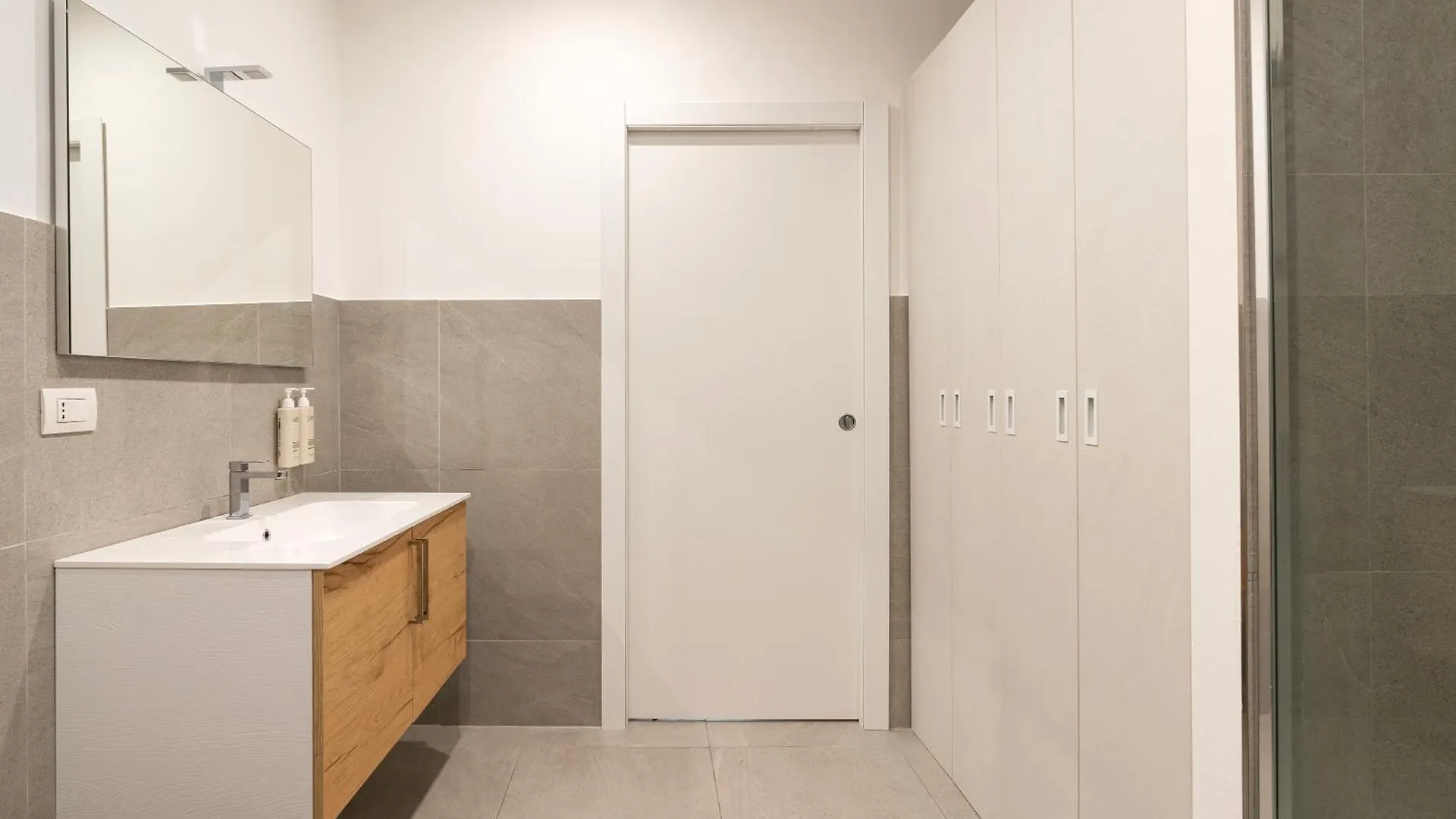 Santa Tecla Living Parini 9 Apartment Milan